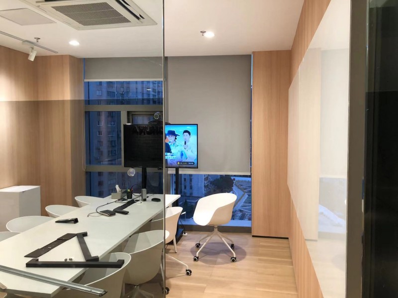 Cloaking Film-NOMURA-office2.jpg